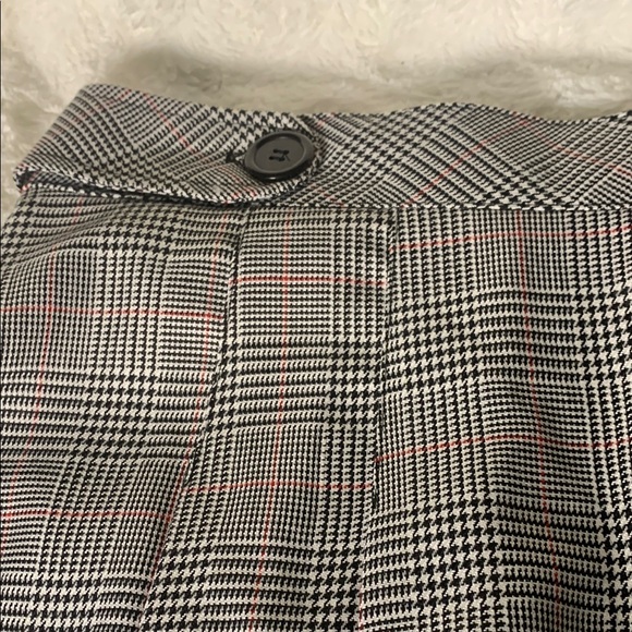 Plaid Pleated Mini Skirt - Picture 8 of 8